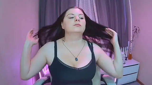 BritneyRaine online show from 11/17/25, 01:06