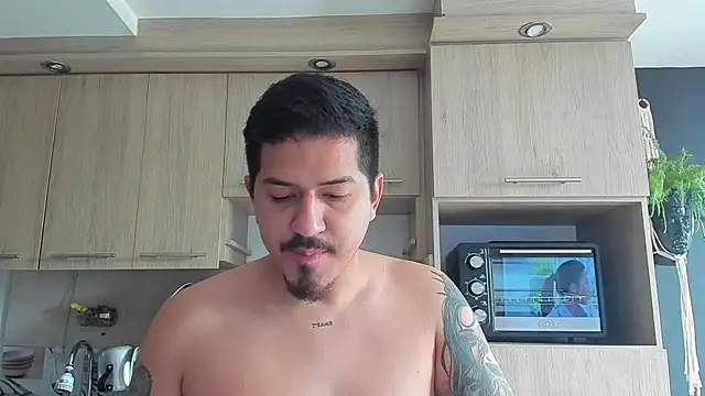 Arnolwilliams online show from 10/26/25, 08:59