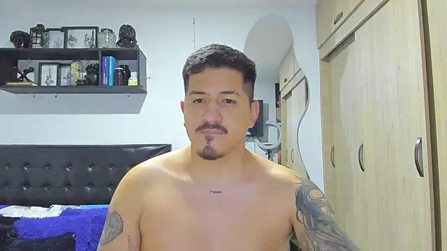 Arnolwilliams online show from 11/16/25, 07:25