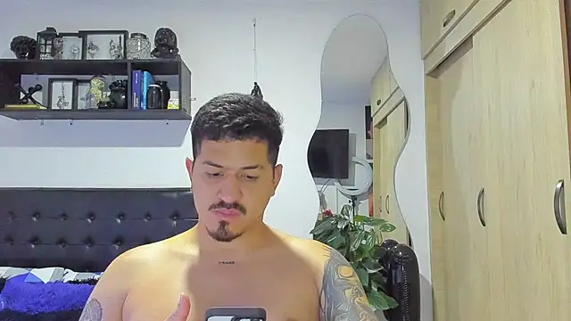 Arnolwilliams online show from 11/20/25, 01:17