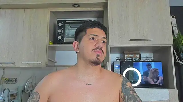 Arnolwilliams online show from 11/26/25, 07:20