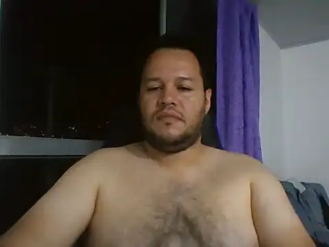 Snapshot of Alpha-Bear chatting on 09/23/25, 01:08 Alpha-Bear online show from 09/23/25, 01:08