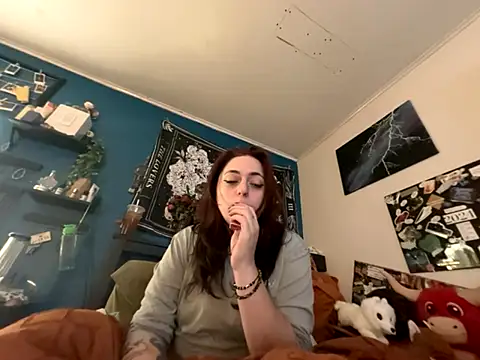 Snapshot of PeridotPrincessOfficial chatting on 11/02/25, 12:46 PeridotPrincessOfficial online show from 11/02/25, 12:46