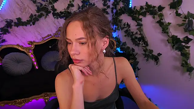 ShyySiren online show from 10/19/25, 07:09