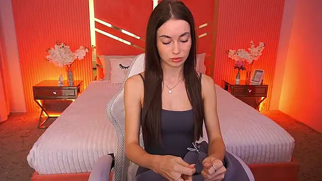 CherryyLulu online show from 11/19/25, 08:25