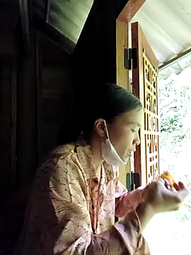 lily-00 online show from 11/07/25, 01:27