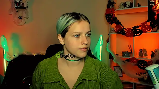 kaela spell  online show from 10/26/25, 09:48