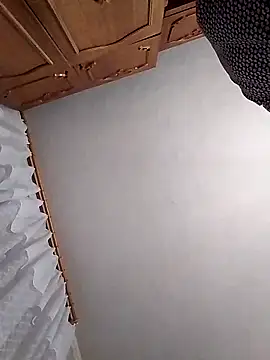 Snapshot of Nikusya-51 chatting on 11/14/25, 04:49 Nikusya-51 online show from 11/14/25, 04:49