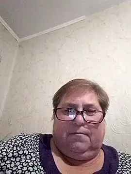 Snapshot of Nikusya-51 chatting on 11/15/25, 04:14 Nikusya-51 online show from 11/15/25, 04:14