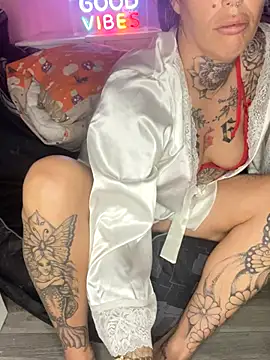 DIRTY PAISLEY X online show from 10/24/25, 07:54