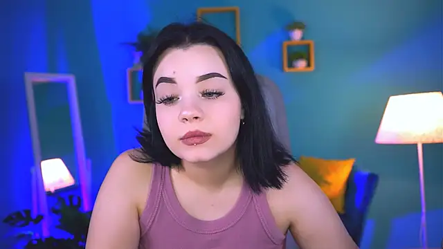 leslierowe  online show from 10/05/25, 08:29