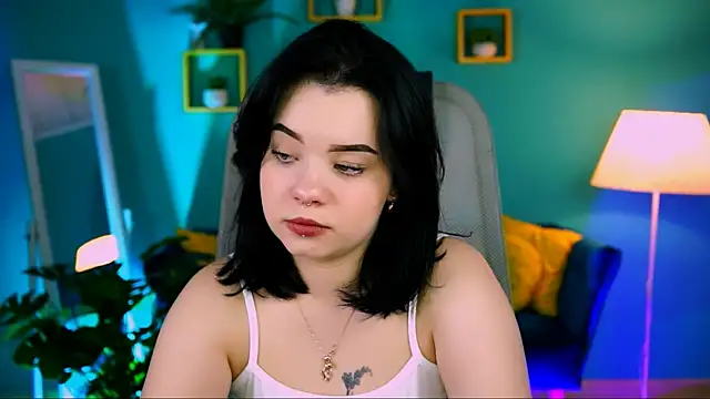 leslierowe  online show from 11/18/25, 03:05