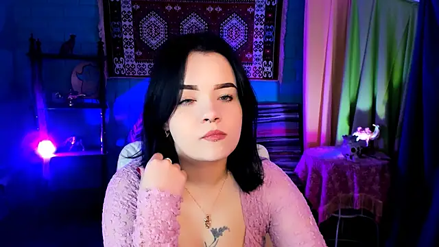 leslierowe  online show from 11/21/25, 01:10