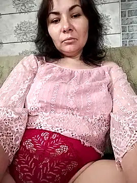 Snapshot of Mia24Blove chatting on 10/19/25, 09:21 Mia24Blove online show from 10/19/25, 09:21