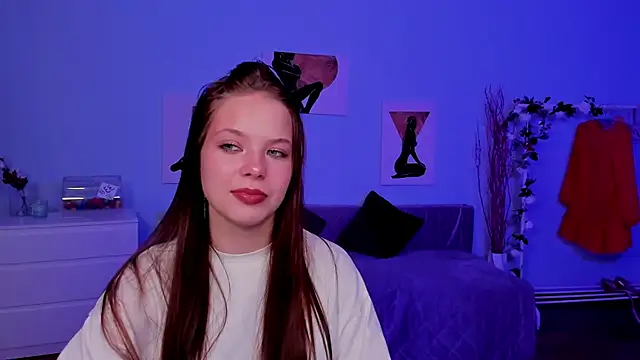 Snapshot of BetsyKiss chatting on 10/22/25, 05:19 BetsyKiss online show from 10/22/25, 05:19