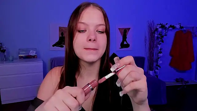 Snapshot of BetsyKiss chatting on 11/11/25, 05:13 BetsyKiss online show from 11/11/25, 05:13