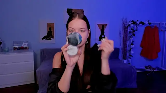 Snapshot of BetsyKiss chatting on 11/12/25, 05:30 BetsyKiss online show from 11/12/25, 05:30