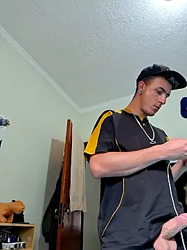 Bottz777 online show from 10/31/25, 03:46