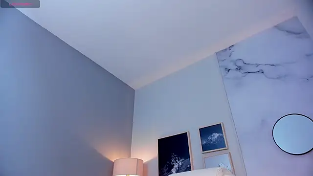 Tiffany Low online show from 11/19/25, 03:01