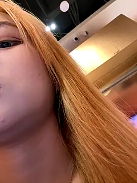 yuki june online show from 10/17/25, 09:45