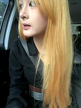 yuki june online show from 10/22/25, 08:47