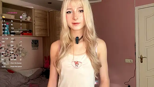 FridaAaberg online show from 11/16/25, 07:03