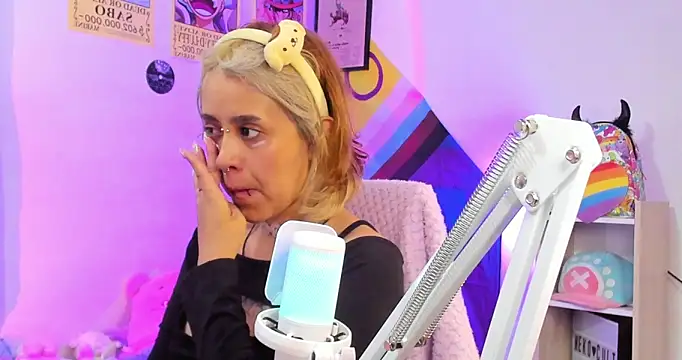 NekoWaifu online show from 09/27/25, 01:27