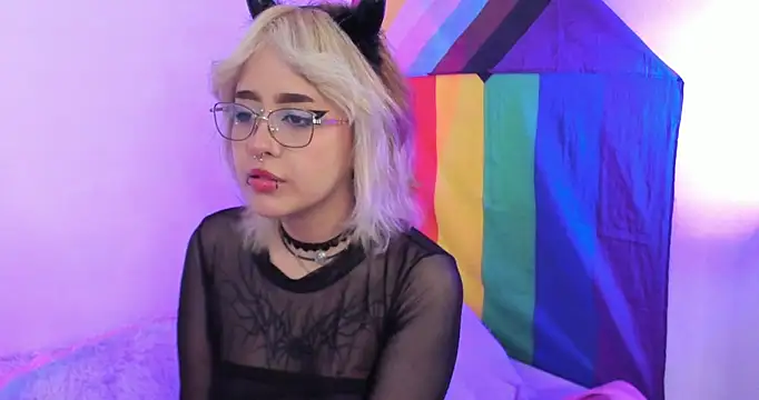 NekoWaifu online show from 09/30/25, 12:32