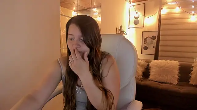 sophiee09  online show from 10/16/25, 01:56