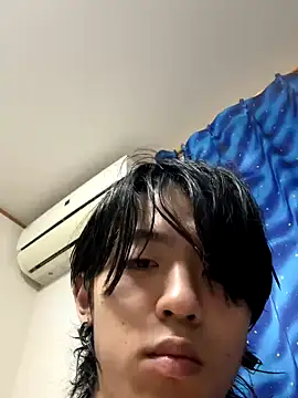 Snapshot of aa135777 chatting on 10/16/25, 01:56 aa135777 online show from 10/16/25, 01:56