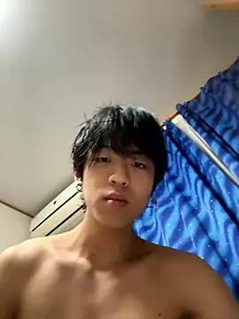 Snapshot of aa135777 chatting on 10/21/25, 12:06 aa135777 online show from 10/21/25, 12:06