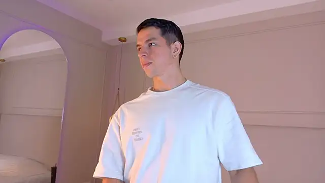 Snapshot of ZaneDawson chatting on 10/24/25, 04:20 ZaneDawson online show from 10/24/25, 04:20