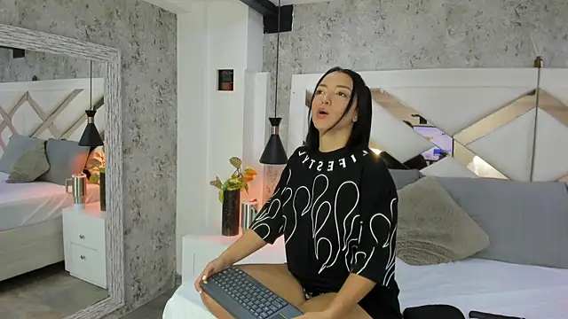 Megan-8 online show from 10/14/25, 04:02