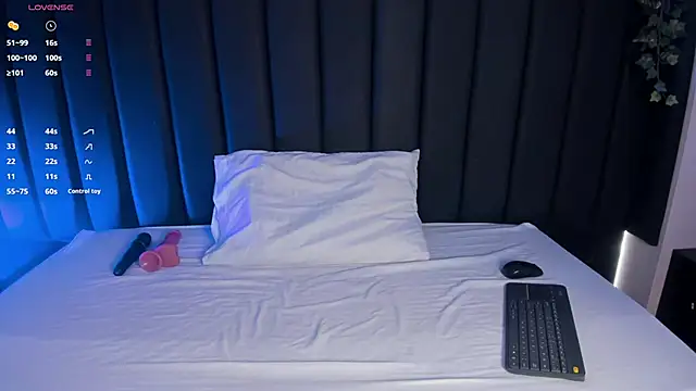 Cristina joy online show from 10/23/25, 12:26