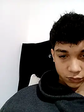 Snapshot of LeySmithVC chatting on 10/18/25, 06:16 LeySmithVC online show from 10/18/25, 06:16