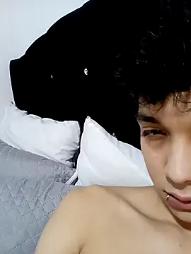 Snapshot of LeySmithVC chatting on 10/30/25, 06:37 LeySmithVC online show from 10/30/25, 06:37