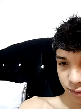 Snapshot of LeySmithVC chatting on 10/30/25, 10:21 LeySmithVC online show from 10/30/25, 10:21