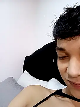 Snapshot of LeySmithVC chatting on 11/03/25, 06:14 LeySmithVC online show from 11/03/25, 06:14