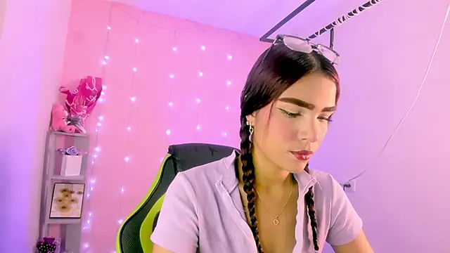 ashlysmith 01 online show from 11/04/25, 01:48