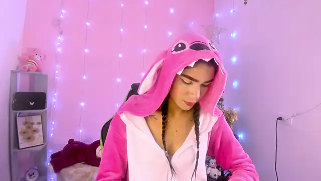 ashlysmith 01 online show from 11/12/25, 01:28