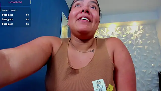 freya cole  online show from 11/08/25, 12:00