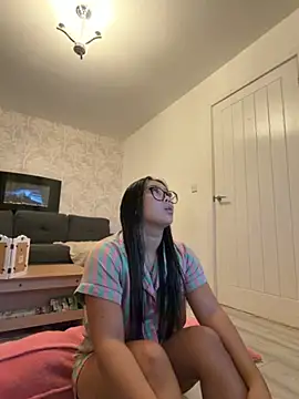 MissCherryyxox online show from 11/09/25, 04:49