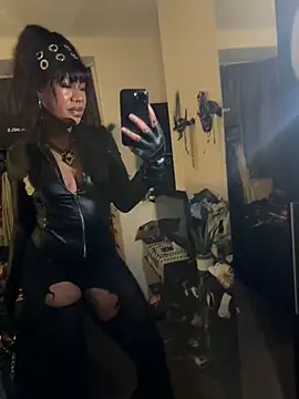 darksiren1 online show from 09/25/25, 10:46