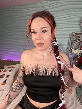 EvaNude- online show from 10/10/25, 10:09