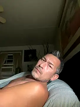 countryboi2002 online show from 10/08/25, 02:31