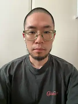 Snapshot of koeanboy11 chatting on 09/16/25, 03:18 koeanboy11 online show from 09/16/25, 03:18