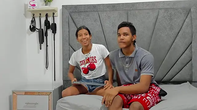 DaphnerANDrogerrr online show from 11/08/25, 07:34