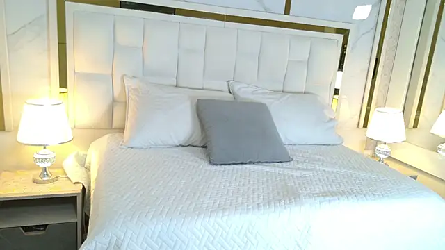 Tianna sm online show from 09/19/25, 02:57