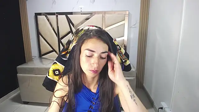 Maily a  online show from 10/24/25, 03:58