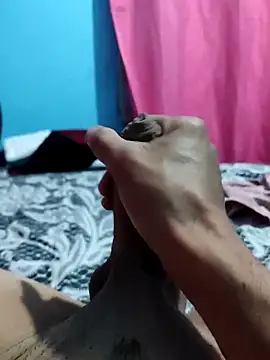 Snapshot of elflacodel25 chatting on 09/21/25, 02:35 elflacodel25 online show from 09/21/25, 02:35